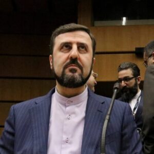 Námestník iránskeho ministra zahraničných vecí čelí žalobe pre účasť na zločinoch proti ľudskosti