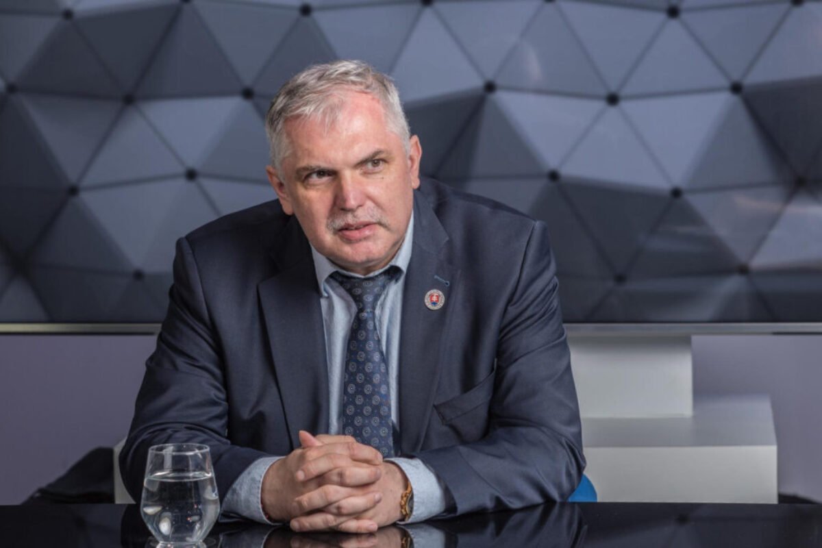 MICHELKO: Proces s Bombicom, kajúcnik Slobodník , Lajčak, Epstein a dozvuky Davosu