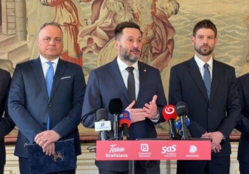 Vallo a Droba ohlásili kandidatúru na post šéfov samospráv, podporí ich štvorica strán- VIDEO