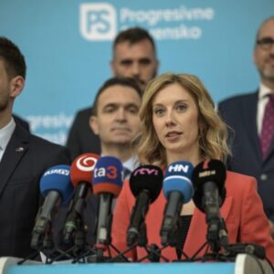 Slovenská vláda odsudzuje útoky na Blízkom východe, ale zároveň povoľuje prelet amerických bojových lietadiel do Iránu, tvrdí Yar