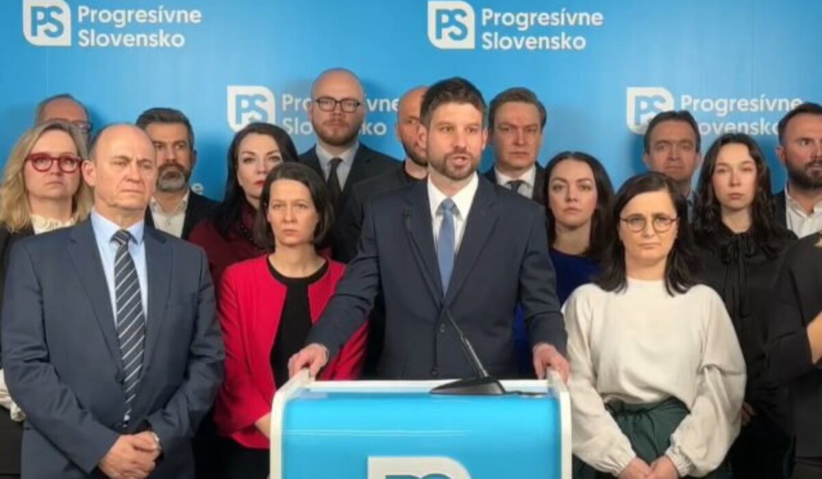 Ficova vláda nakazila Slovensko vírusom, progresívci predstavili „Kladivo na korupciu“ – VIDEO