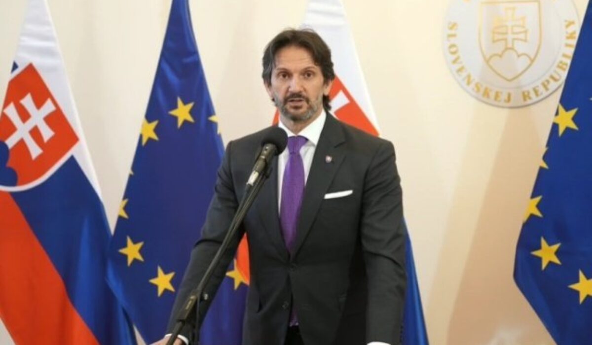 Kaliňák informoval o meškaní dodávok systémov Barak, Slovensko od prvých komponentov delilo 48 hodín