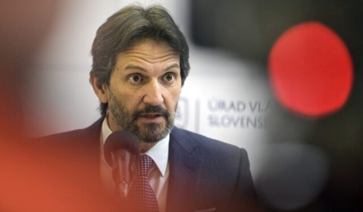 Zelenskyj vyhrážkami ukázal svoju pravú tvár, minister obrany Kaliňák hovorí o mafiánskych spôsoboch