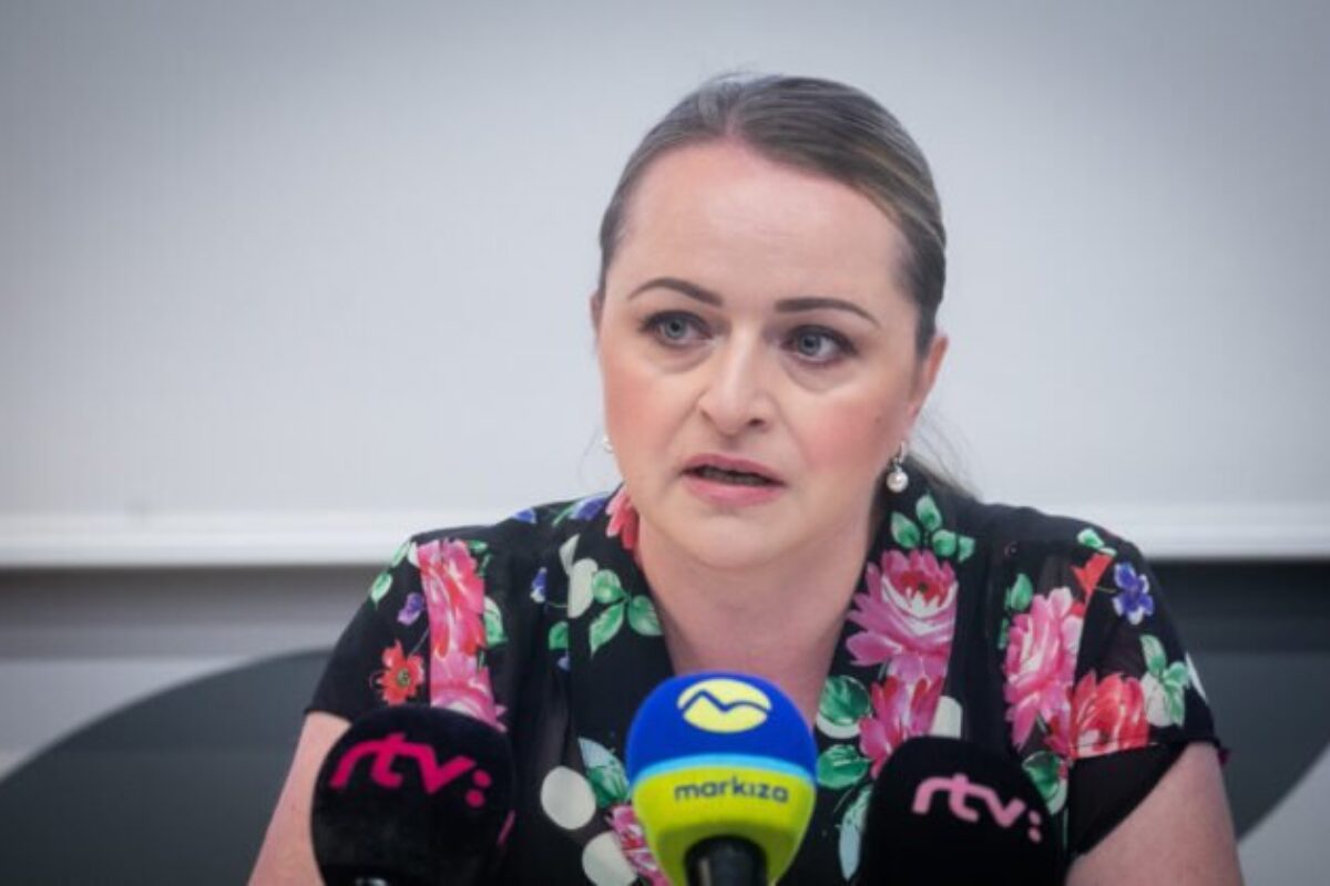 Stereotypy brzdia kariérny rast žien a pretrváva fenomén trestu za materstvo, upozorňujú odborári