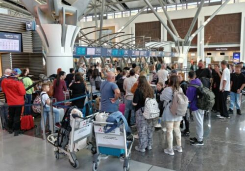 Konzulárno-krízový tím SR sa z Blízkeho východu vrátil na Slovensko, pomáhal s evakuáciou občanov – FOTO