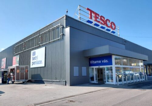 Vynovený hypermarket Tesco v Banskej Bystrici prináša vyšší komfort aj ekologické riešenia