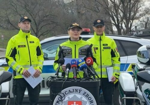 Maškarová na začiatku sezóny apeluje na motorkárov, najviac nehôd paradoxne spôsobujú dlhoroční vodiči – VIDEO