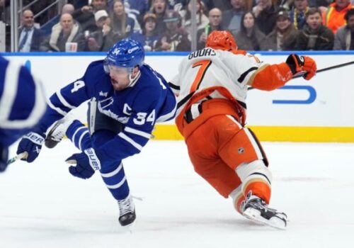 Gudas dostal stopku na päť zápasov po zákroku na Austona Matthewsa, hviezde Toronta ukončil sezónu