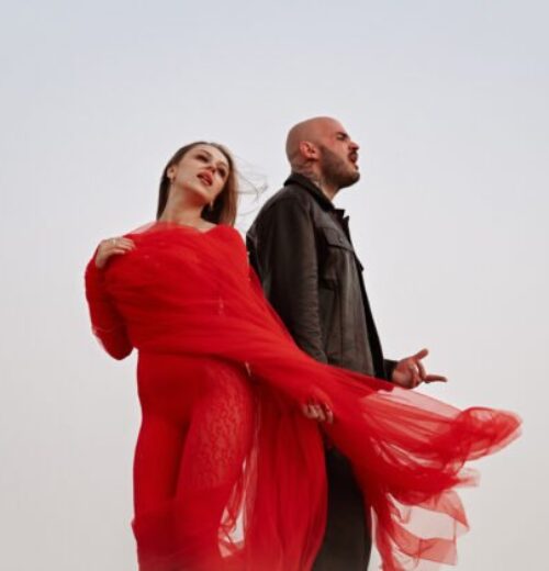 Majself a Nia opäť spojili sily. Novinka „Stále dúfam“ prináša silnú emóciu aj orientálny videoklip z pieskových dún – VIDEO, FOTO