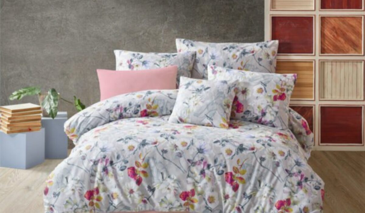 Spálňa v rozkvete: Od drobných vlčích makov až po bohaté kvetinové vzory