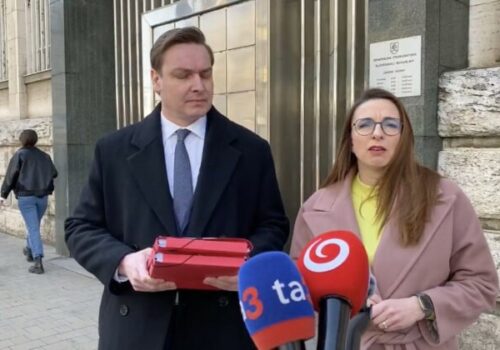 PS podalo trestné oznámenie v súvislosti s prerozdeľovaním dotácii z eurofondovej výzvy – VIDEO