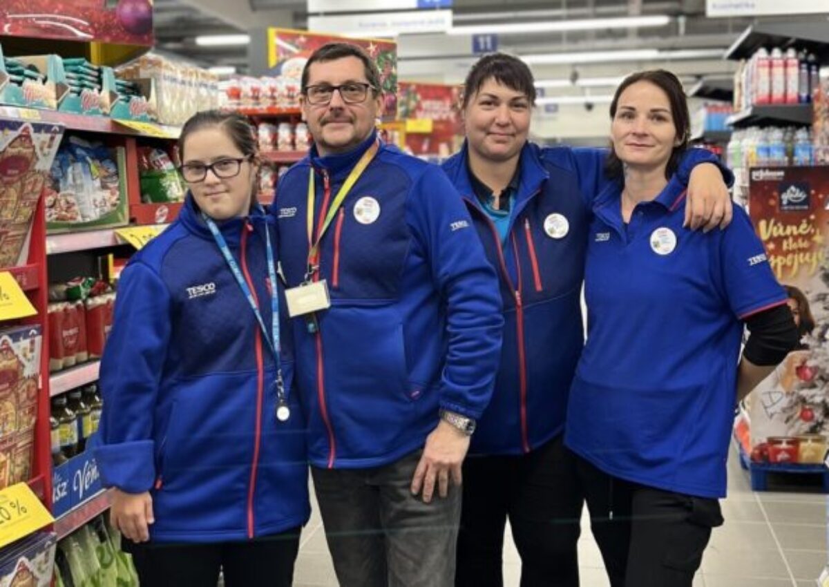Každý je vítaný: Tesco je najväčším súkromným zamestnávateľom ľudí s Downovým syndrómom na Slovensku