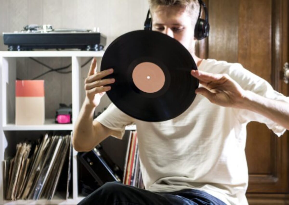 Globálny hudobný priemysel mal vlani tržby zhruba 32 miliárd dolárov. Hlavne vďaka streamingu