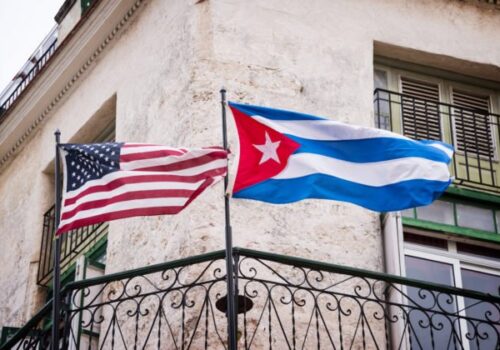 Kuba sa snaží obnoviť dodávky elektriny po novom výpadku prúdu, krajina čelí vážnym problémom