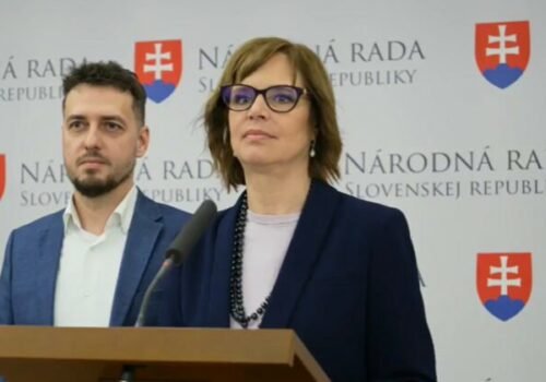 Prokuratúra začala trestné stíhanie po zadržaní Šúreka, Remišová upozorňuje na pochybenia – VIDEO
