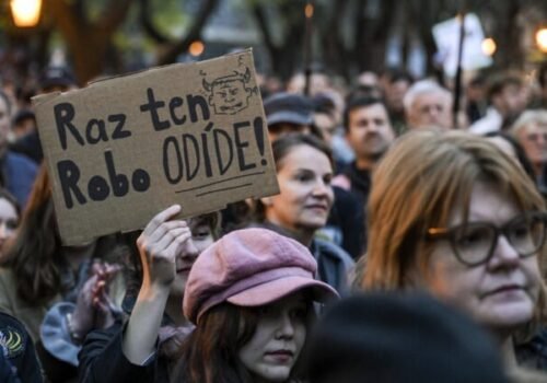 Študenti protestovali v Košiciach, žiadajú demisiu Ficovej vlády aj nové slobodné voľby – VIDEO, FOTO