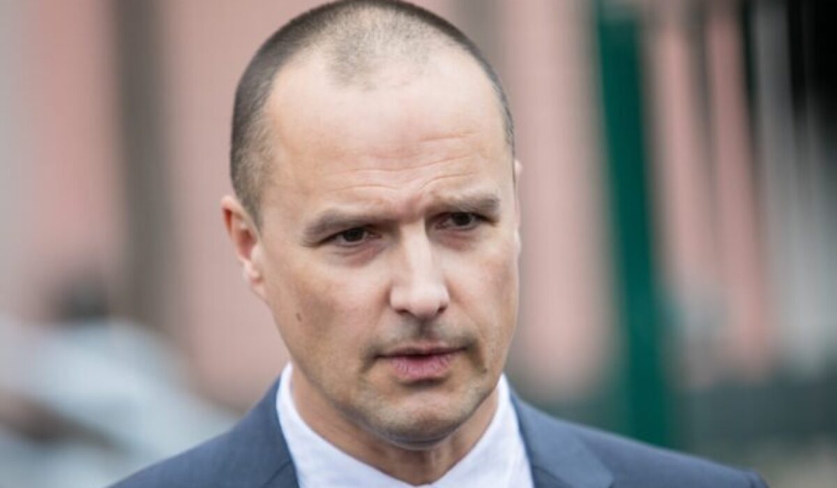 V procese s Ficovým poradcom Lindtnerom vypovedal sudca Sklenka, potvrdil základnú verziu svojich výpovedí