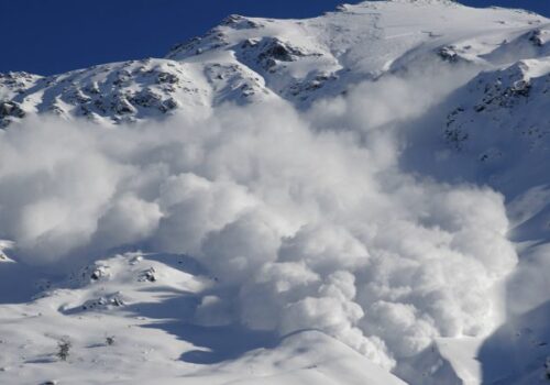 V Rakúsku zahynul 40-ročný Slovák, zasypala ho lavína