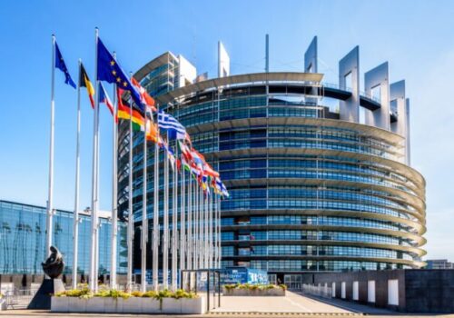 Skončí právo veta? Diplomati hovoria o paralýze EÚ!