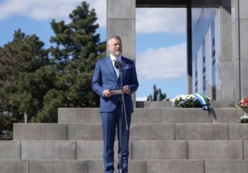 Pellegrini na Slavíne varoval pred nenávisťou, pripomenul cenu víťazstva nad fašizmom – VIDEO