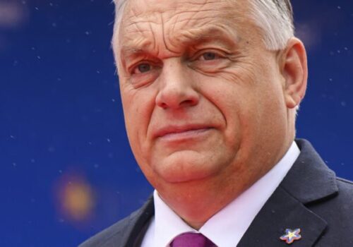 Maďarské voľby môžu priniesť zlom, Tisza vedie a smeruje k ústavnej väčšine