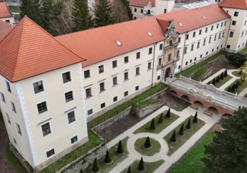 Kaštieľsky park v Stupave je zrekonštruovaný, zlepšili sa výhľady a obnovený bol aj historický vodopád – FOTO