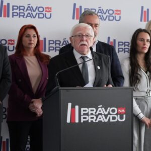 Právo na pravdu chce kúpele pre každého seniora ako 14. dôchodok. Peniaze sú, problémom je ich zlé rozdelenie – VIDEO