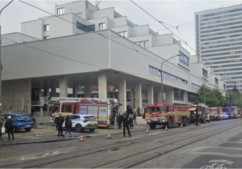 Hasiči zasahovali pri požiari v budove Slovenskej technickej univerzity – FOTO
