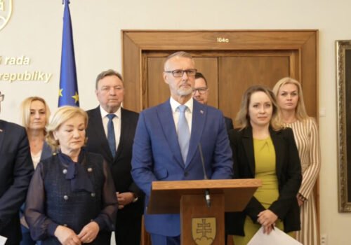 Hlas podporí zmeny vo voľbách zo zahraničia, chce ich však upraviť. Puci sa vyjadril aj z mrazeniu platov ministrov – VIDEO