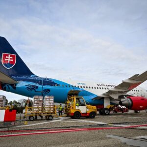 Vládny špeciál uviazol v Kazachstane, časť slovenskej delegácie sa vracia domov komerčne