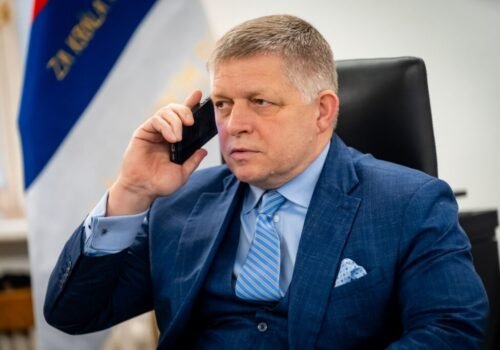 Fico telefonoval s Magyarom a pozval ho na Slovensko. Prioritou maďarského premiéra majú byť Benešove dekréty