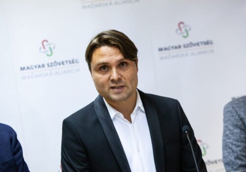 Fico by mohol vypustením „lex Beneš“ z Trestného zákona vyriešiť napätie v spoločnosti, tvrdí šéf Maďarskej aliancie Gubík