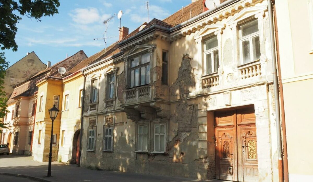 Manželka Igora Matoviča už nevlastní historický dom v centre Trnavy, kúpil ho obyvateľ susedného domu