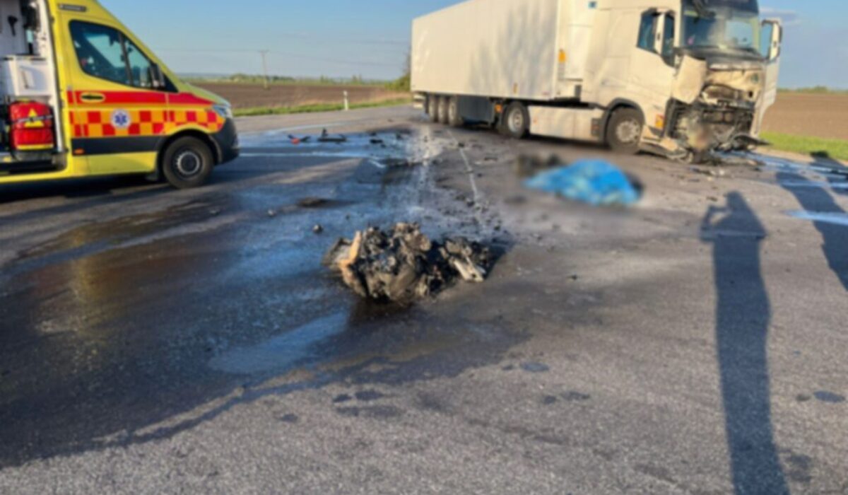 Motorkár sa pri Nových Zámkoch zrazil s kamiónom, nehodu neprežil