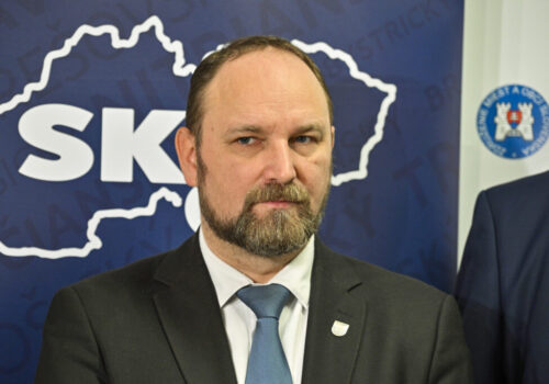 Zástupcovia samospráv vyzývajú na úpravu ústavného zákona o rozpočtovej zodpovednosti, súčasný stav považujú za neudržateľný – VIDEO