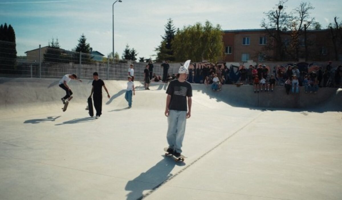 Prešov otvoril multišportovú zónu so skateparkom za vyše 575-tisíc eur, areál ponúka aj legálnu stenu pre graffiti – FOTO