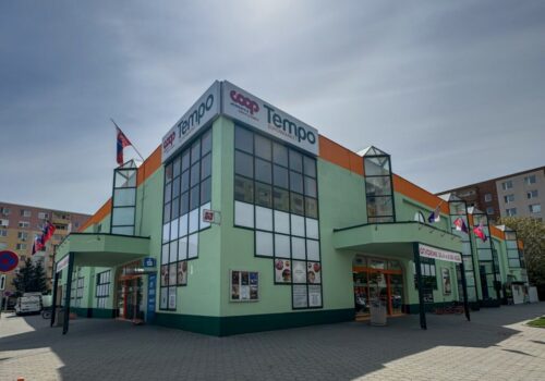 COOP Jednota otvorila po modernizácii predajňu Tempo v Nových Zámkoch