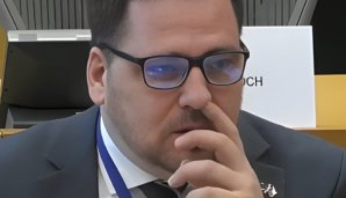 Zdechovský opäť perlil: chce poraziť rusko, čínu aj irán