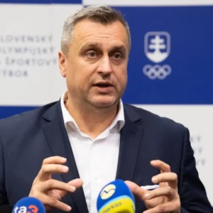 SNS navrhuje zvýšenie odvodovej úľavy na 300 eur a pomoc pre rodičov