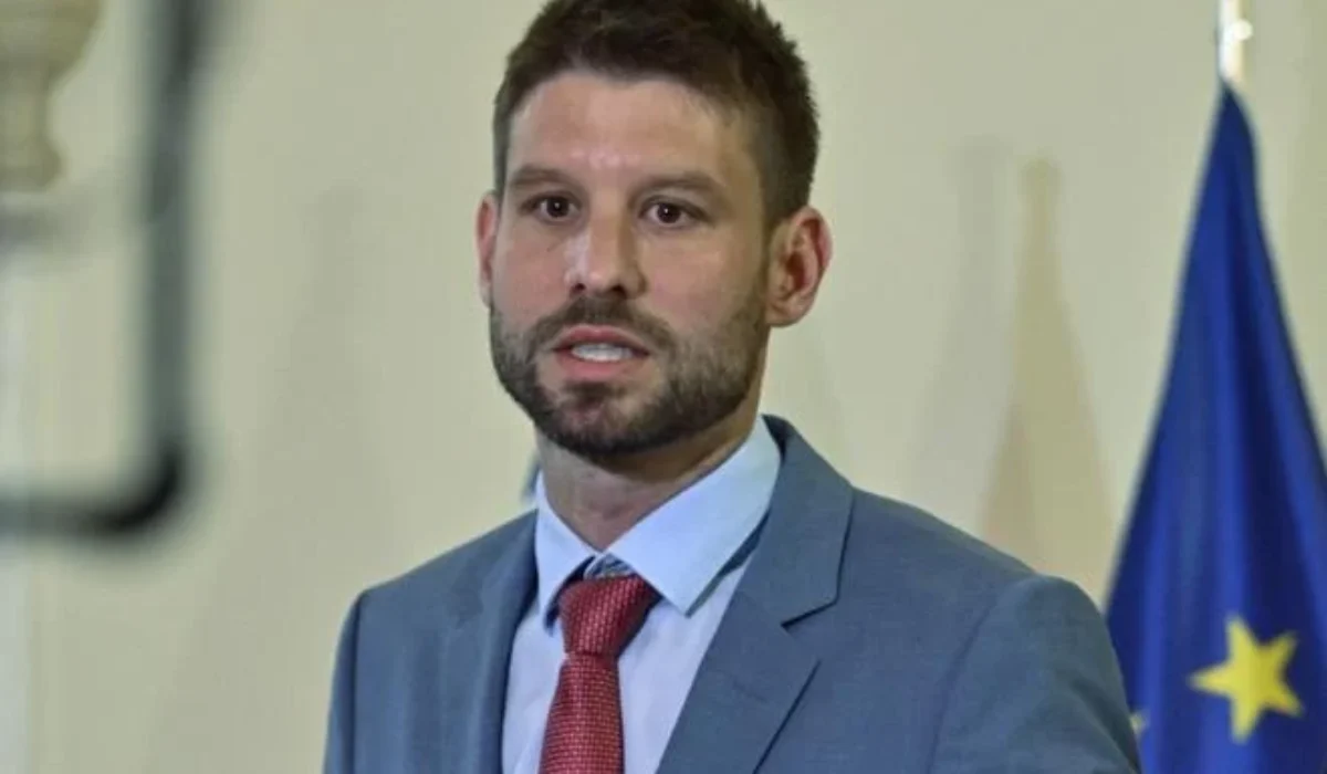 Šimečka sa sťažuje na „lustrovanie rodiny“. Tvrdí, že nemajú na neho nič.