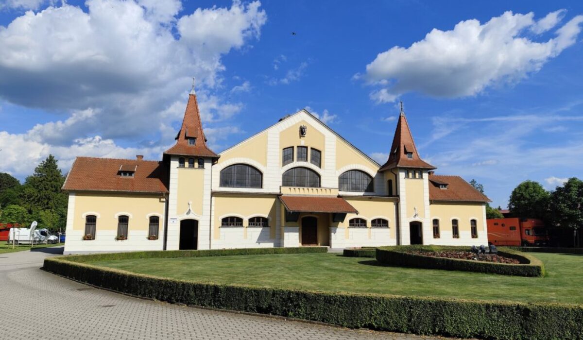 37946_img_20250531_170141.jpg Národný žrebčín v Topoľčiankach je podľa Pellegriniho miestom, na ktoré môžeme byť pyšní