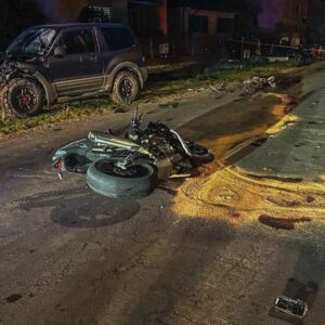 V obci Veľké Revištia prišiel o život motorkár, vošiel do protismeru a zrazil sa s autom