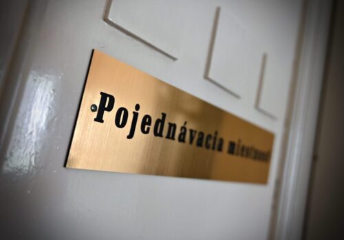 Súd opäť otvára prípad Jozefa Reháka, vo veci vytýčil šesť termínov hlavného pojednávania
