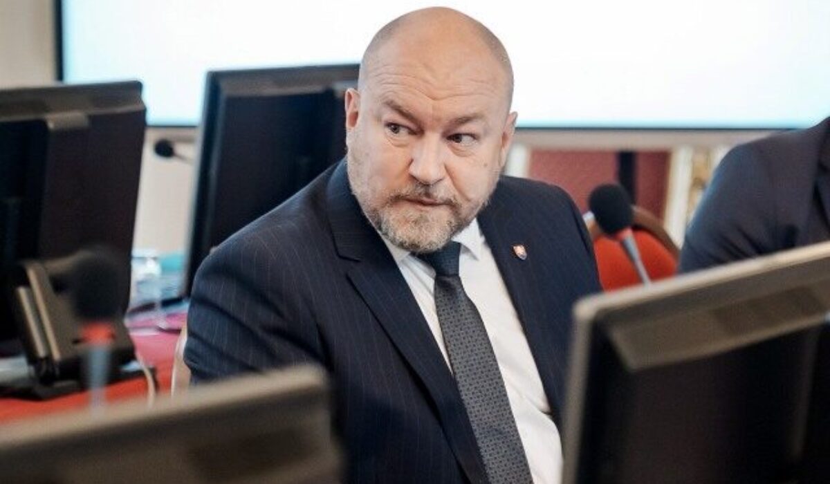 Huliakova strana navrhuje opatrenia na zamestnávanie dlhodobo nezamestnaných, štátu majú ušetriť milióny eur