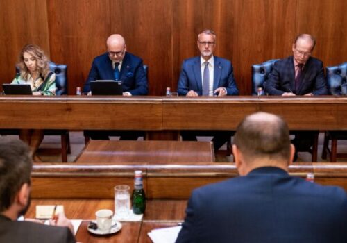 Raši prijal zástupcov ZMOS aj SK8, predložili mu historicky prvý dokument k reforme verejnej správy – VIDEO, FOTO