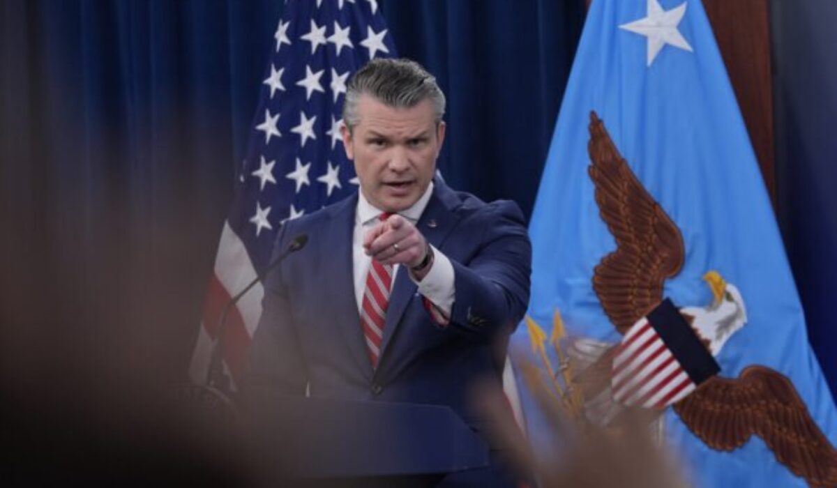 38441_pentagon_74438-640x420.jpg Šéf Pentagónu sa zblížil s kresťanskými nacionalistami, kritici varujú pred extrémizmom