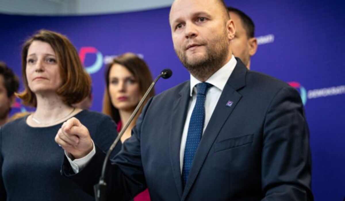 Opozícia by mala ťahať za jeden povraz, Demokrati začínajú prípravy na spoločný postup proti Ficovi – VIDEO