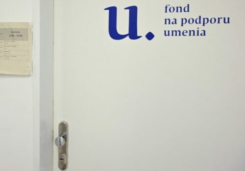 Mesiace verejných útokov a spochybňovania skončili, FPU začal vyhotovovať dodatky k viacročným zmluvám