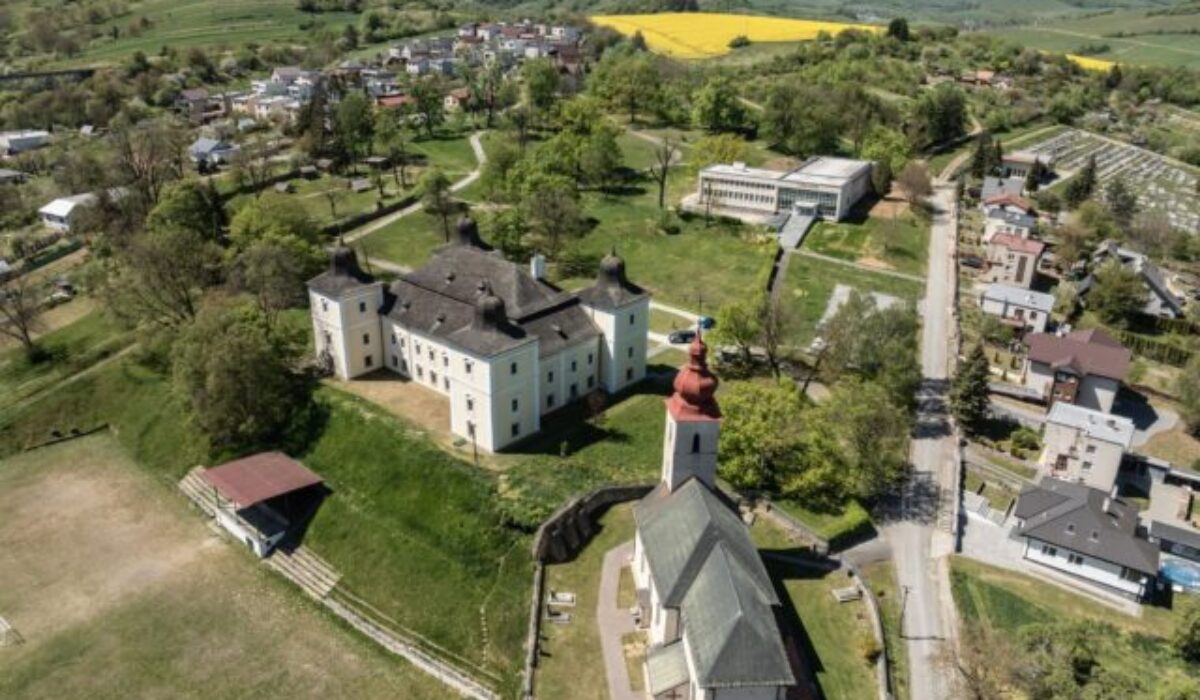Obnova kaštieľa v Hanušovciach nad Topľou pokračuje druhou etapou – FOTO