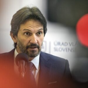 Kaliňák sa zastal ministrov, opozícia podľa neho odvolávaniami zakrýva kauzu Šimečkovej matky